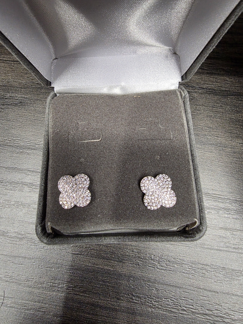 Sparkling Pink Clover Stud Earrings -